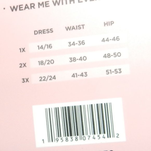 JUICY COUTURE Women’s Plus Seamless Shaping Biker Shorts🆕SEALED Ships Fast💨⚡🚚 - Picture 12 of 13